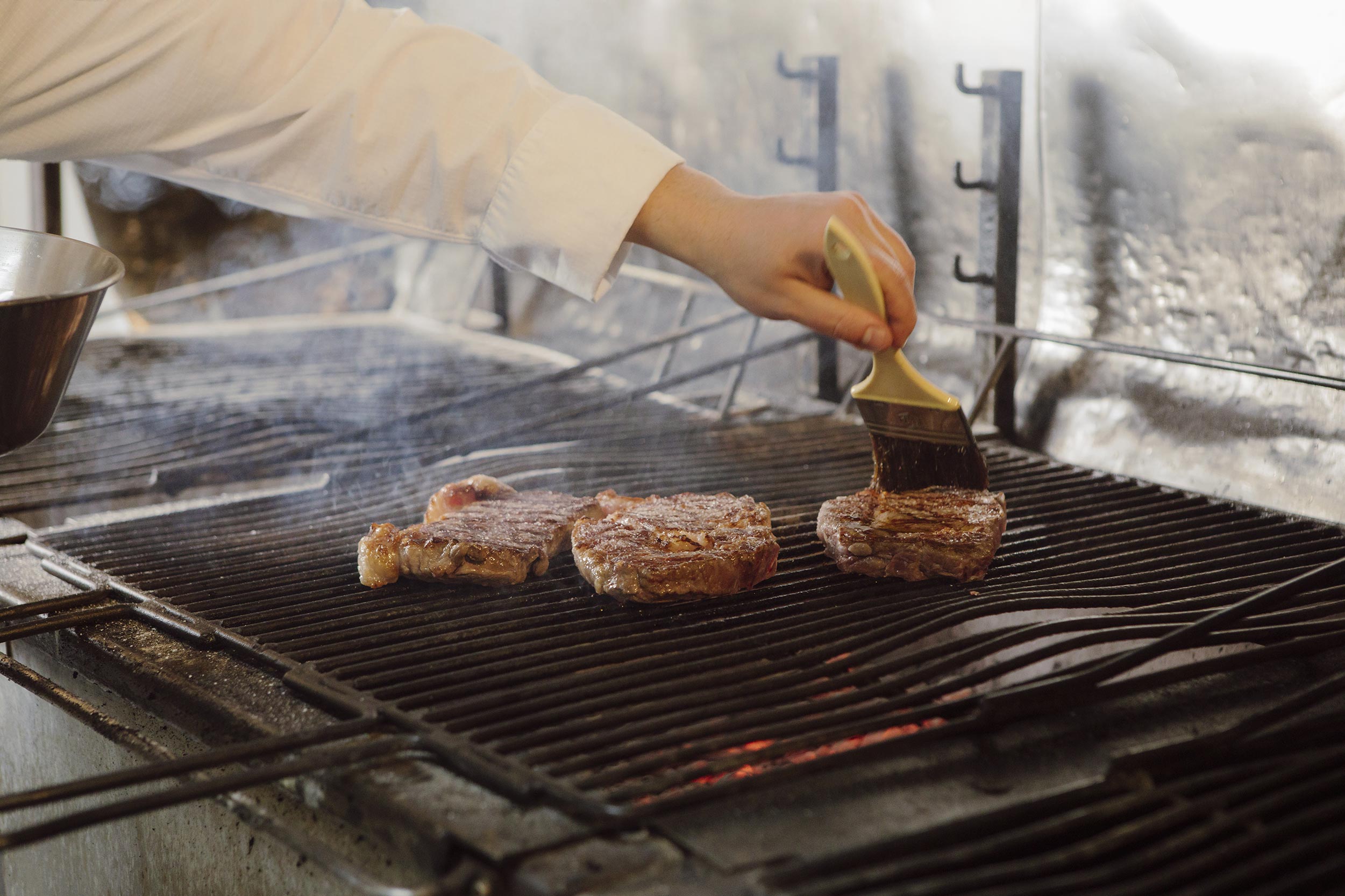 La cucina marchigiana e le specialità di carne del Ristorante Il Battibecco a Numana