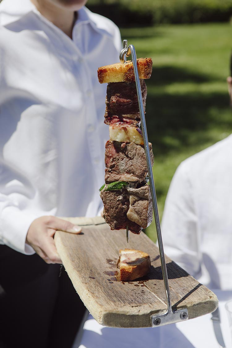 Carni pregiate e cotture tradizionali della cucina marchigiana